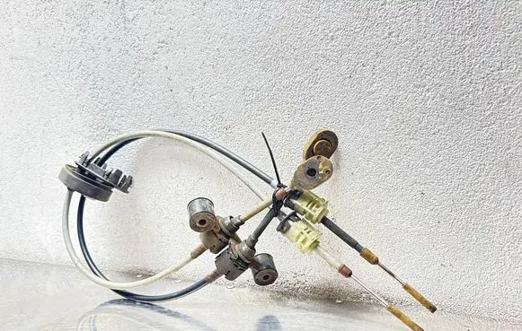 Opel Vectra C Gear shift cable linkage 24424786
