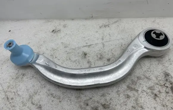 Tesla Model Y Front lower control arm/wishbone 104435400a