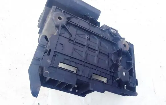 Battery box tray