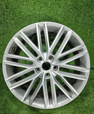 Seat Ateca R18 alloy rim 
