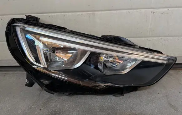 Opel Insignia B Headlight/headlamp 39154595