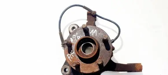 Chrysler PT Cruiser Front wheel hub