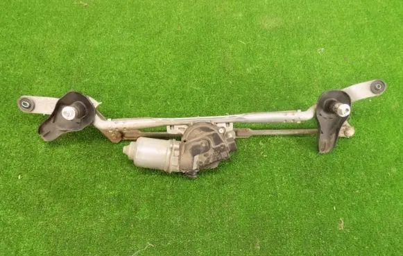 Mazda 6 Front wiper linkage and motor