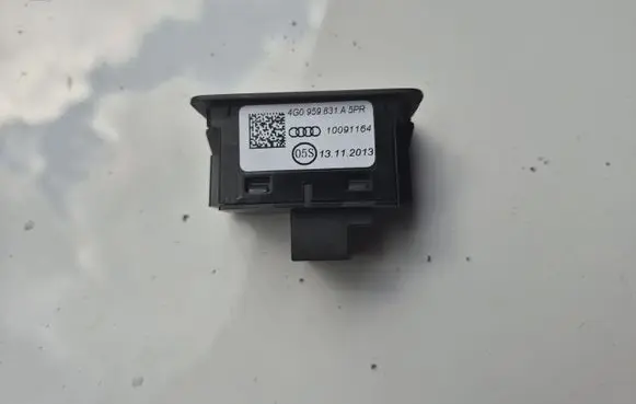 Audi A4 S4 B8 8K Tailgate/boot open switch button 4G0959831A