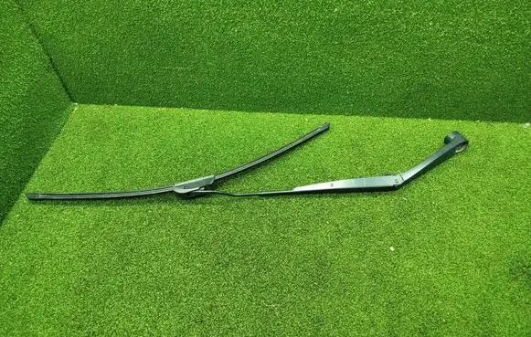 KIA Stonic Front wiper blade arm 26373