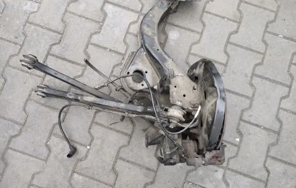 BMW iX Rear underbody cover/under tray 6858414