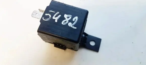 Volkswagen Golf III Other relay 3SB00443800