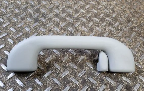Jeep Grand Cherokee WL Rear interior roof grab handle 6QB10TRMAA 6QB11TRMAA