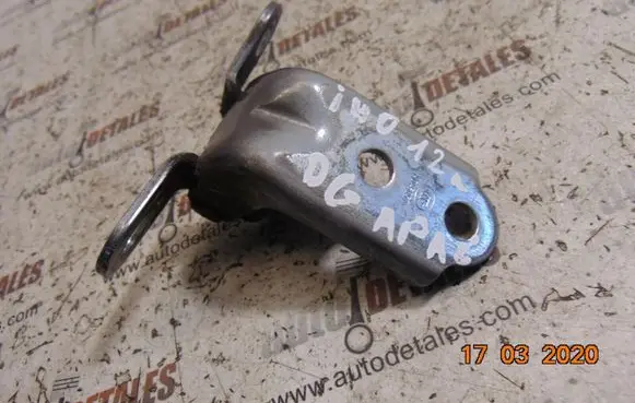 Hyundai i40 Rear door lower hinge