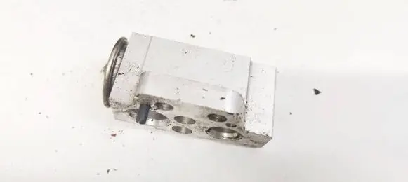 Seat Ibiza IV (6J,6P) Air conditioning (A/C) expansion valve 