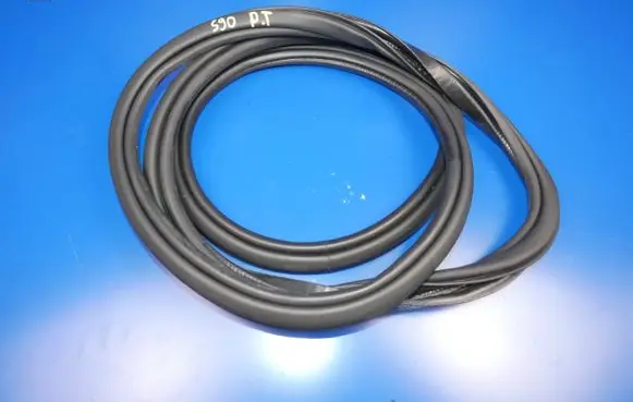 Volvo S90, V90 Rubber seal rear door 