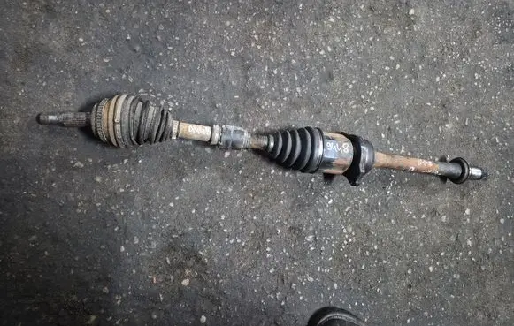 Toyota Corolla Verso E121 Front driveshaft 00147903