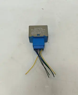 Toyota Prius (XW30) Hazard warning light relay 8198046010