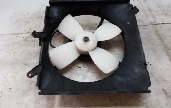 Mazda 121 Radiator cooling fan shroud 0227508851 022750-8851