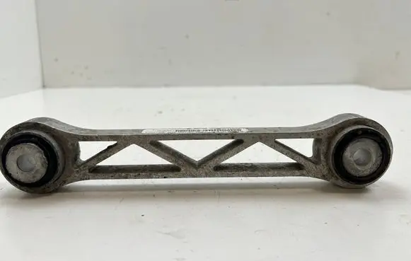 Tesla Model S Rear upper control arm/wishbone 600684000B