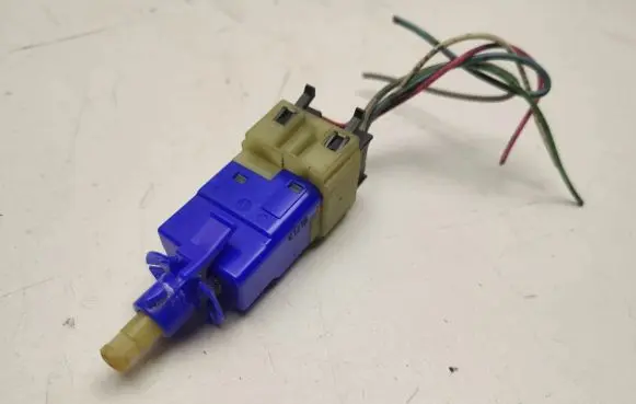 Mercedes-Benz ML W163 Brake pedal sensor switch A0015459509