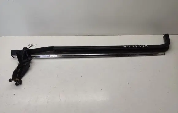 Chrysler Grand Voyager V Door glass rail 902AA06280575