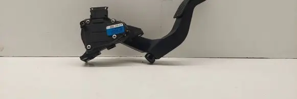 Volkswagen PASSAT B5.5 Accelerator throttle pedal 8D1723523F 6PV00837602