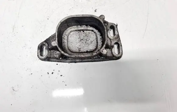 Audi A4 S4 B6 8E 8H Engine mounting bracket 8D0199335Q