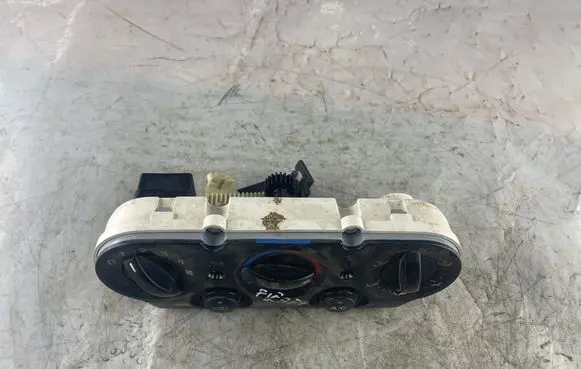 Ford Fiesta Climate control unit 2S6H19980BD