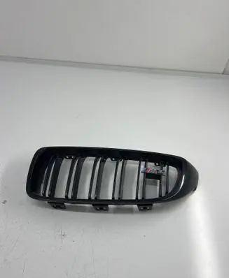 BMW M4 F82 F83 Front bumper upper radiator grill 8068583