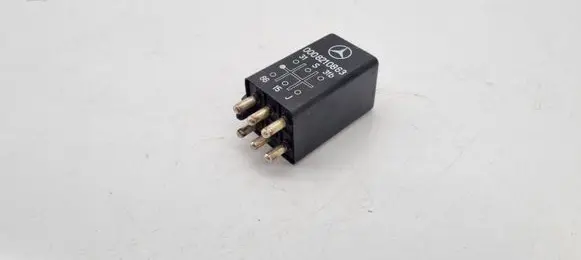 Mercedes-Benz E W124 Other relay 0008210863