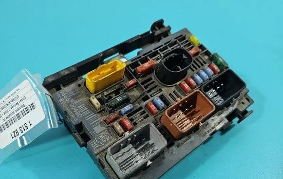 Citroen Berlingo Central body control module 9666700480 IMPRK1513921