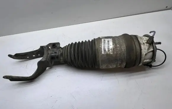 Volkswagen Touareg II Front air suspension shock absorber 7P6616039H