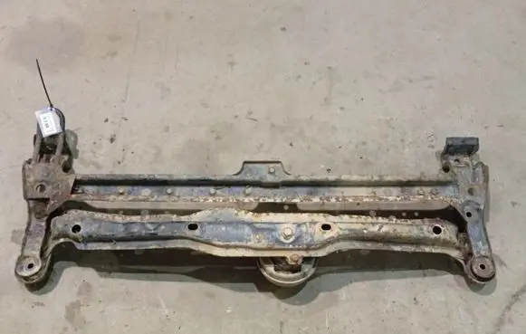 Volkswagen PASSAT B3 Front subframe 