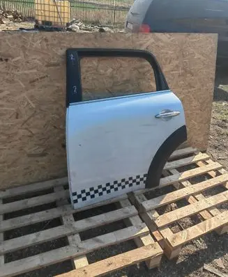Mini Cooper Countryman R60 Rear door