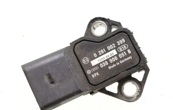 Skoda Octavia Mk2 (1Z) Air pressure sensor 0281002399 038906051B