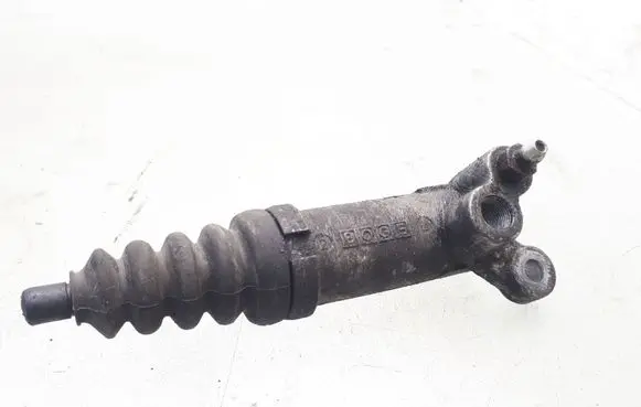 Clutch slave cylinder
