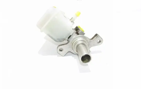 Master brake cylinder