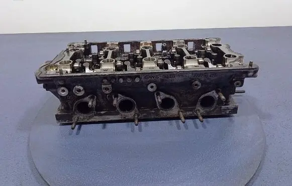 Volkswagen PASSAT B5.5 Engine head 03G103373A