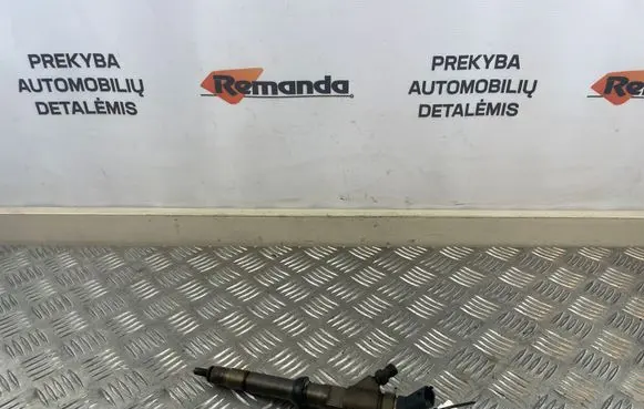 Iveco Daily 5th gen Fuel injector 504389543