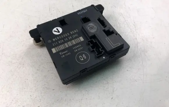 Mercedes-Benz E W211 Other control units/modules 2118201526