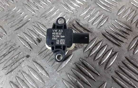Audi A6 S6 C7 4G Airbag deployment crash/impact sensor 4H0955557