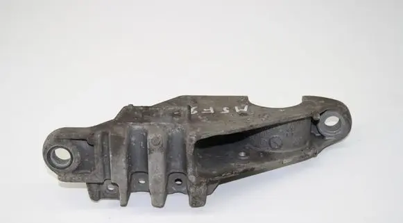 BMW 7 G11 G12 Sway bar bush bracket, front 6884012