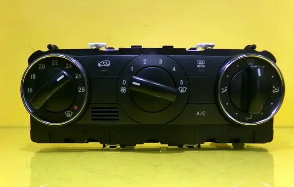 Mercedes-Benz B W245 Climate control unit A1698301785