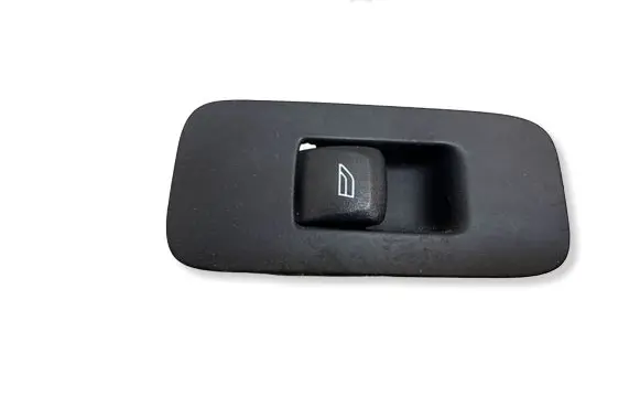 Volvo V40 Electric window control switch 31394840