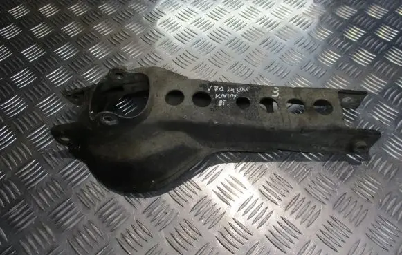 Volvo V70 Rear control arm