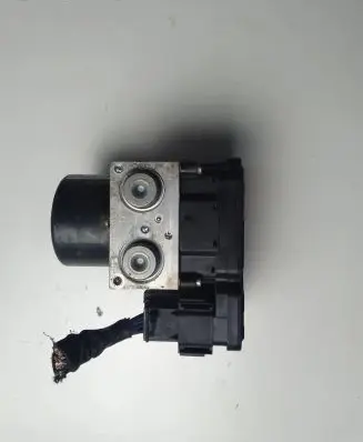 Volvo XC60 ABS Pump 30681619