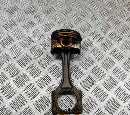 Volkswagen Golf VIII Piston 06Q107065