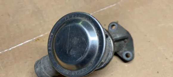 BMW 7 E65 E66 EGR valve 4111204609 11727508273 1172750827301