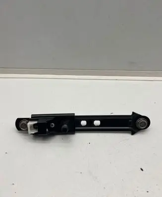 Nissan Qashqai Seat belt height adjuster 308205999AC
