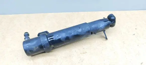 Mercedes-Benz E W211 Headlight washer spray nozzle 2118600547