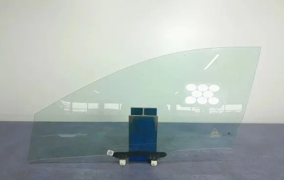Hyundai i20 (PB PBT) Front door window glass four-door 82412-C8000