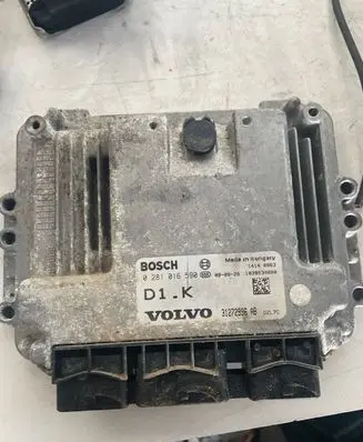 Volvo S40 Engine control unit/module 31272996AB 1039S30890 0281016590