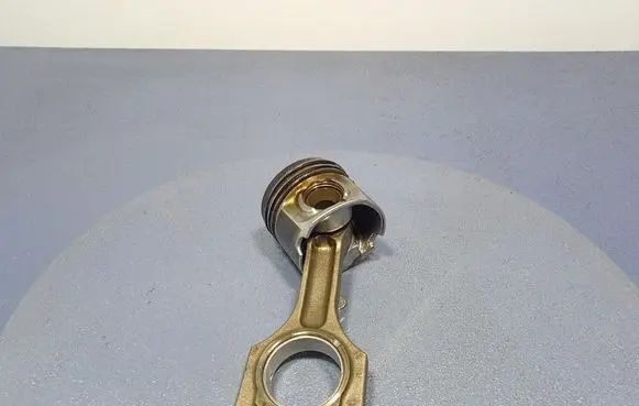 BMW 7 F01 F02 F03 F04 Piston 
