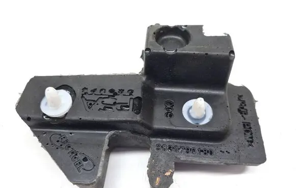 Opel Astra L Other engine bay part 9838790180